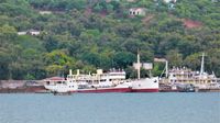Schiffe am Ufer des Tanganyika Sees